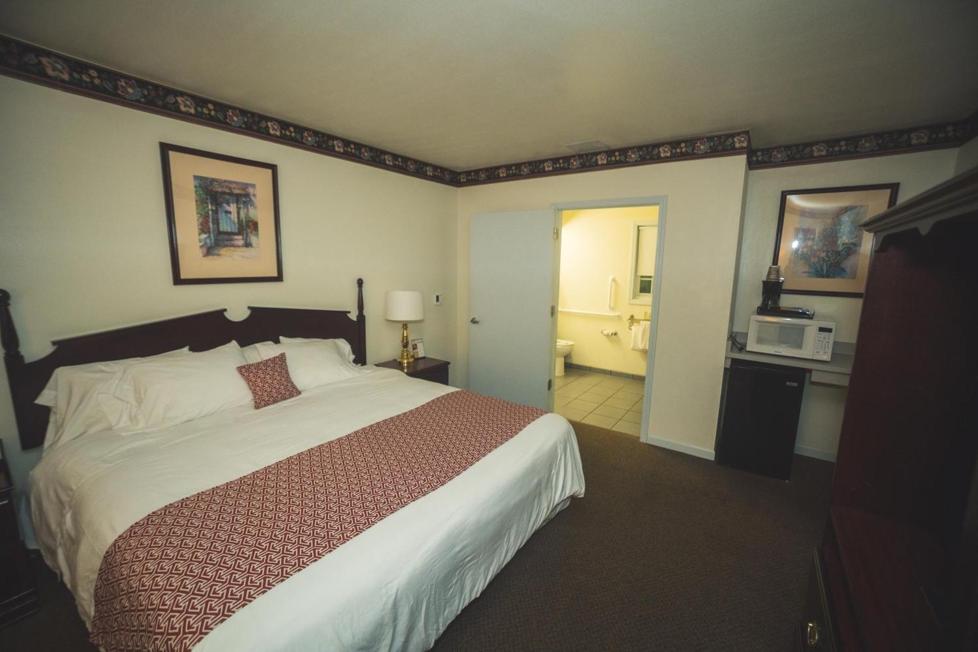 The Chalet Motel Mequon Kültér fotó