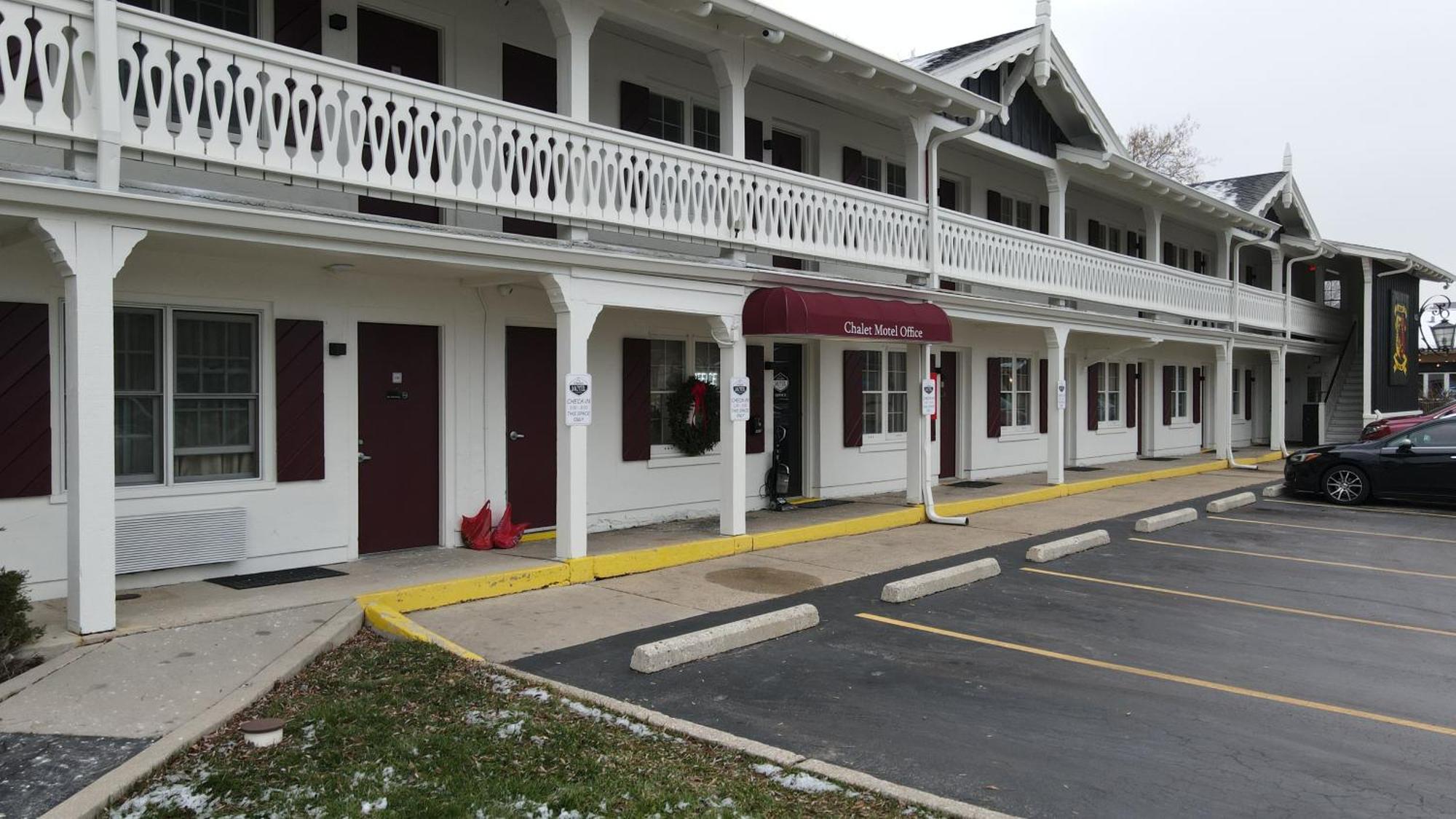 The Chalet Motel Mequon Kültér fotó