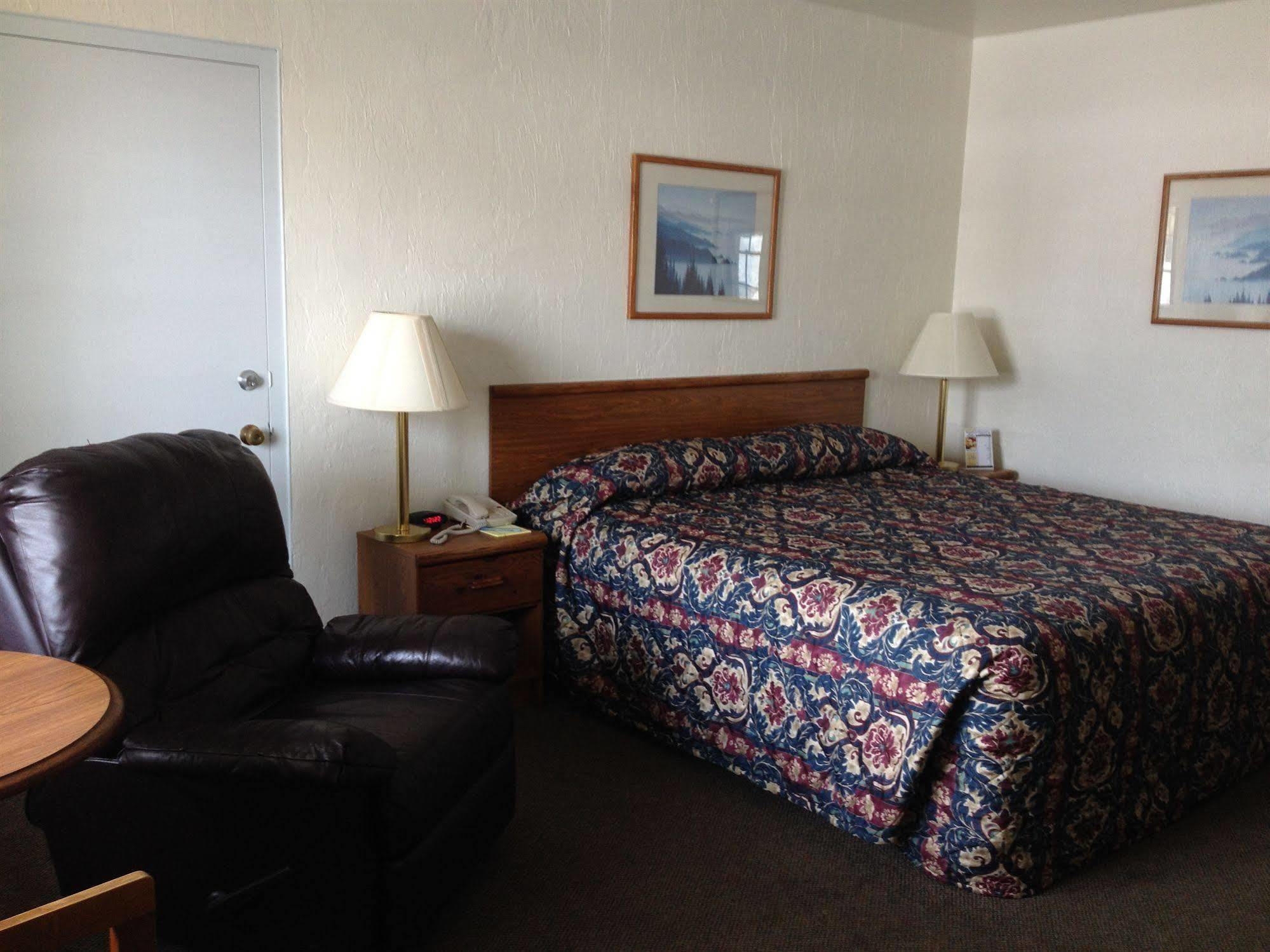 The Chalet Motel Mequon Kültér fotó