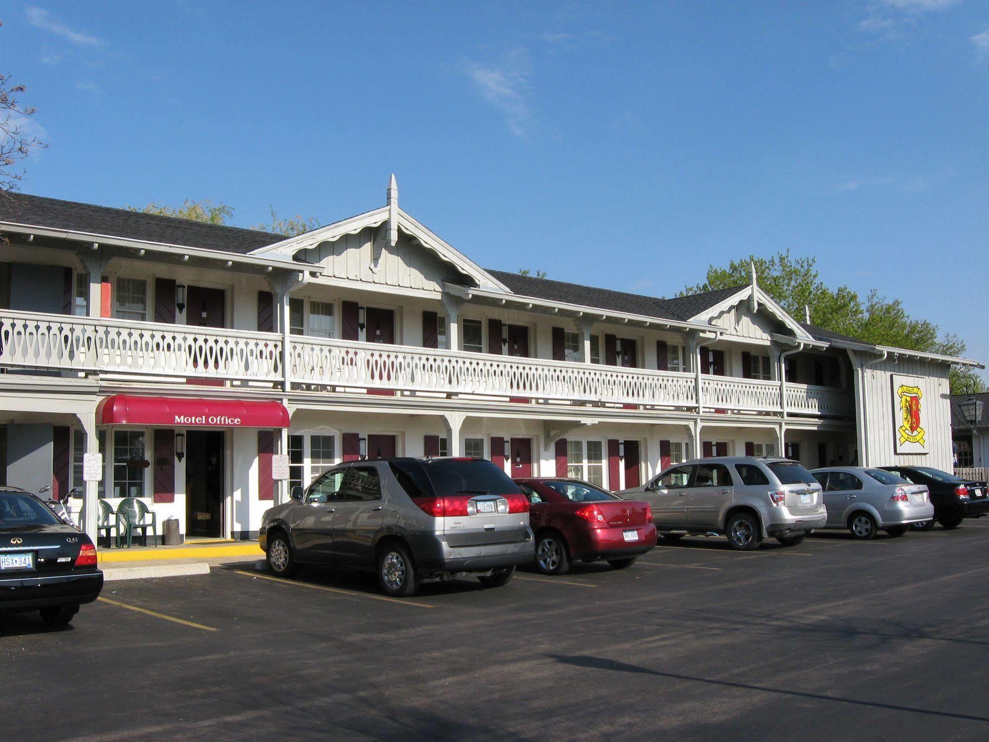 The Chalet Motel Mequon Kültér fotó